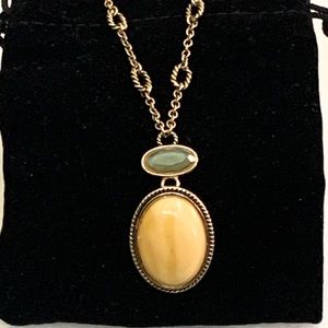 Vintage Polished Stone Pendant Necklace